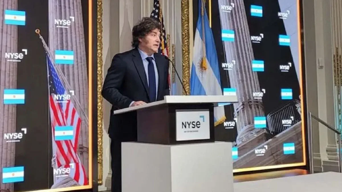Javier Milei toca la campana en Wall Street: La estrategia argentina para atraer inversiones y fortalecer alianzas tecnológicas