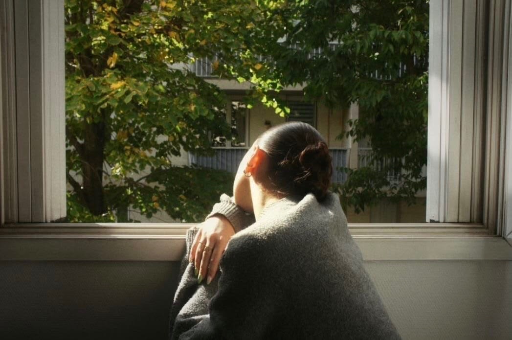 ¿Por qué nos cuesta vivir el presente?