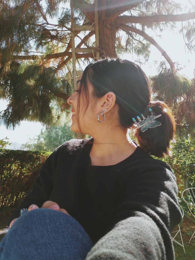profile img 𝙱𝚕𝚞𝚎 𝙼𝚎𝚛𝚌𝚞𝚛𝚢 profile img