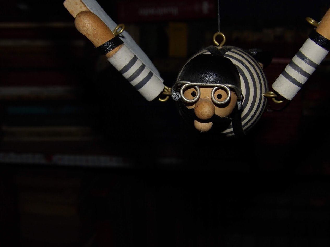 Héctor Flores cover img