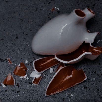 Confesión de una muñeca rota.