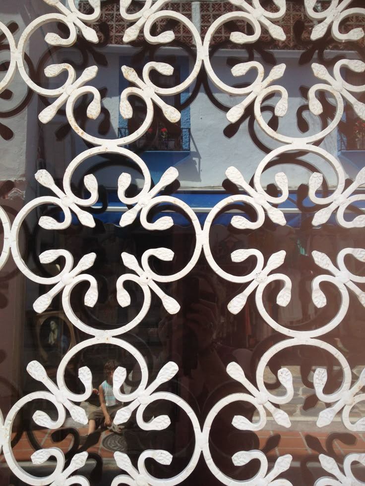 pinche pendejo vete a la verga, pero aún así, quiero que te vaya bonito 