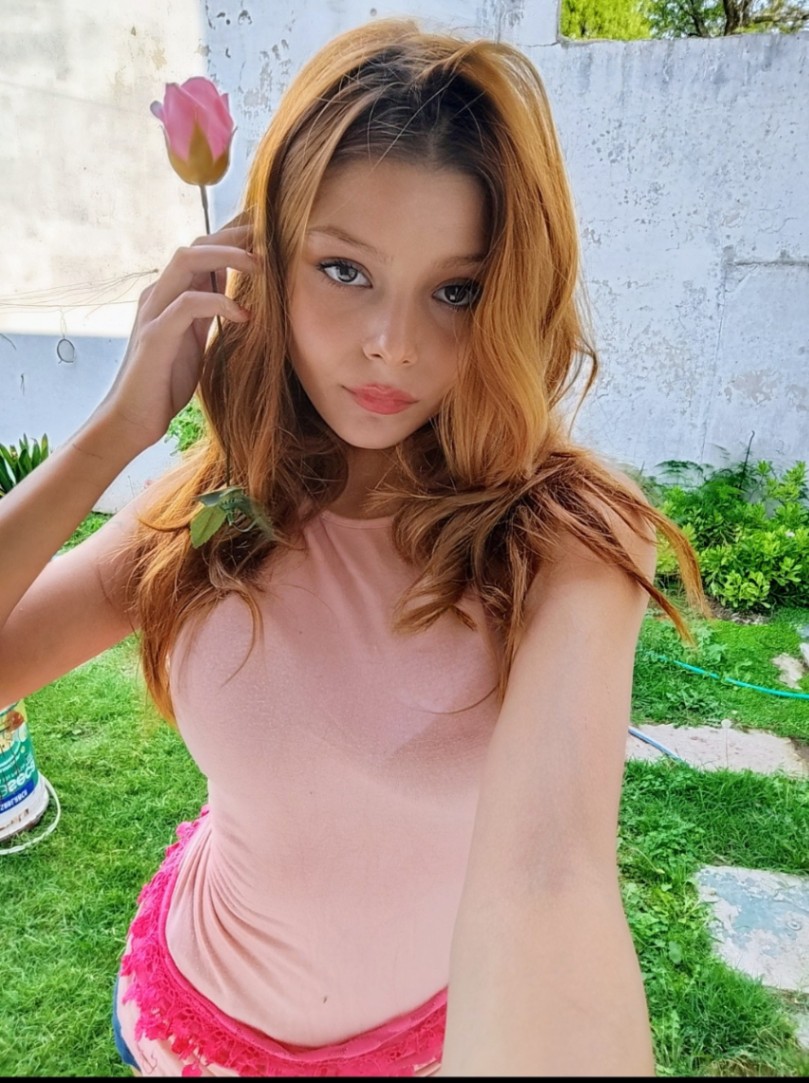 profile img néllie  profile img