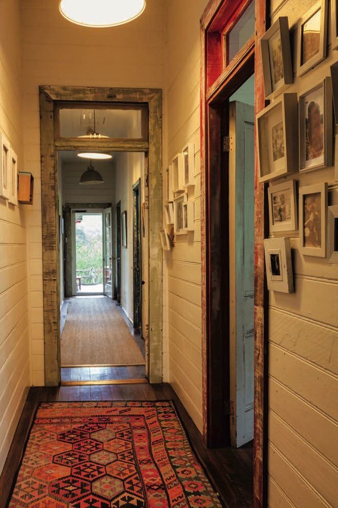 El pasillo de las mil puertas