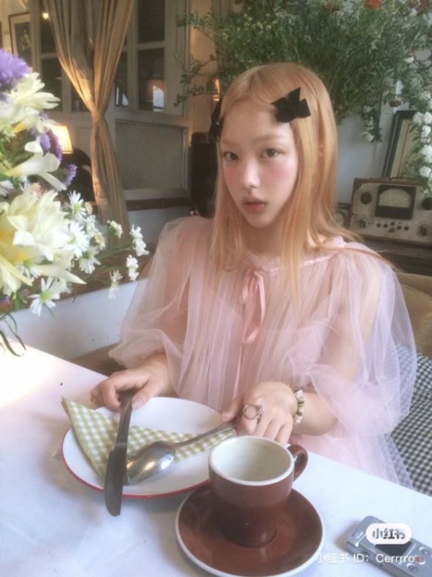 el amor, si es algo, son dos que se miran.