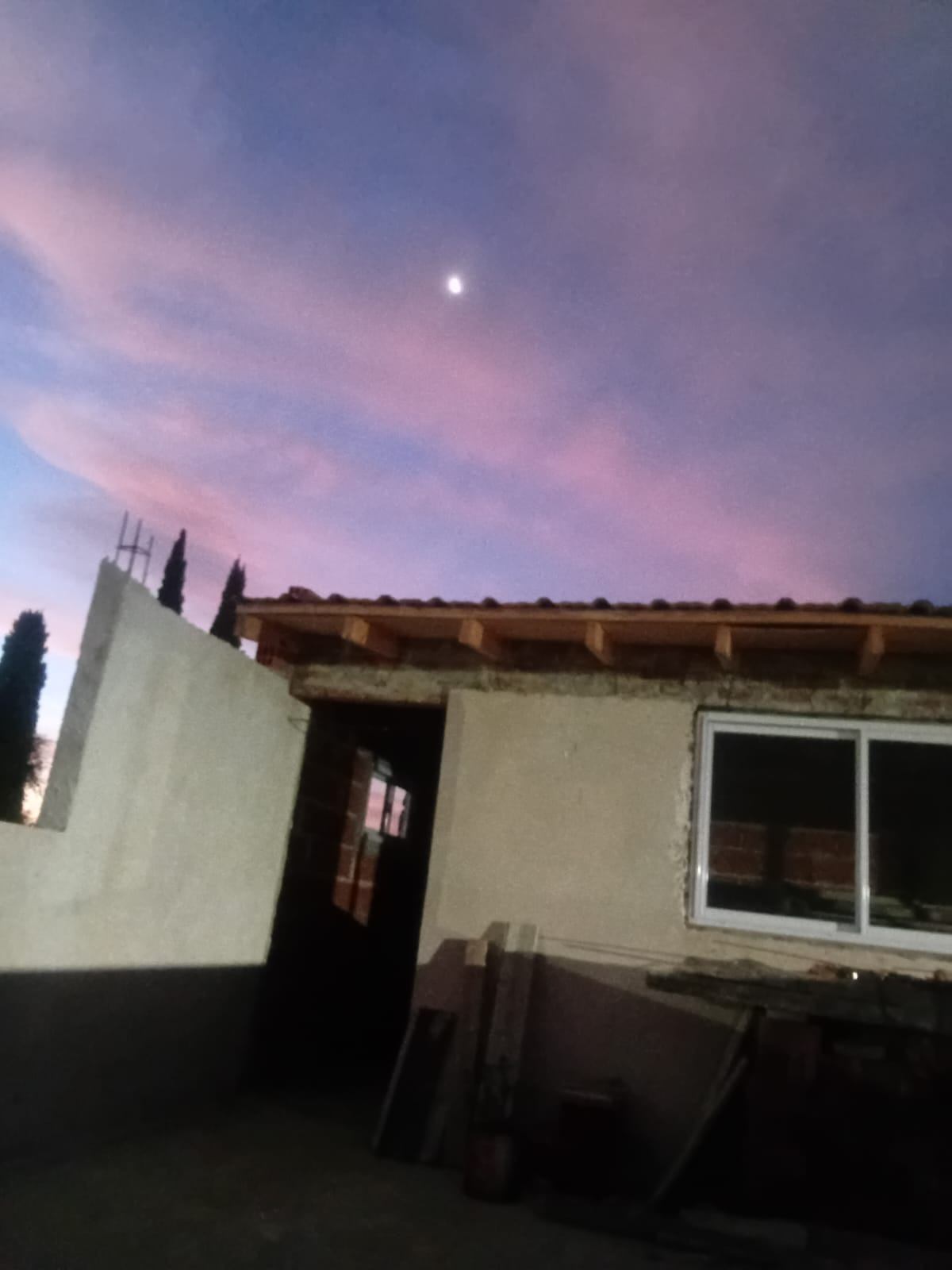 Disculpe que la molesto, señora