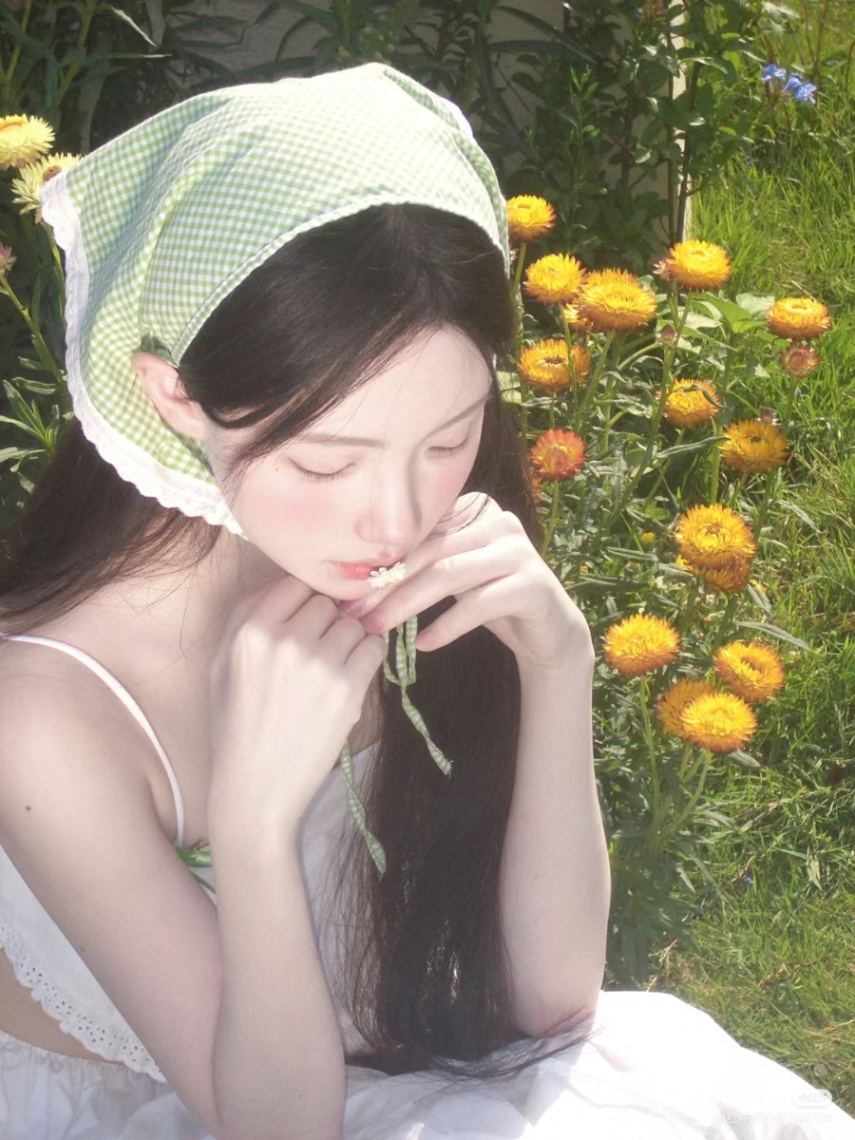 ❀