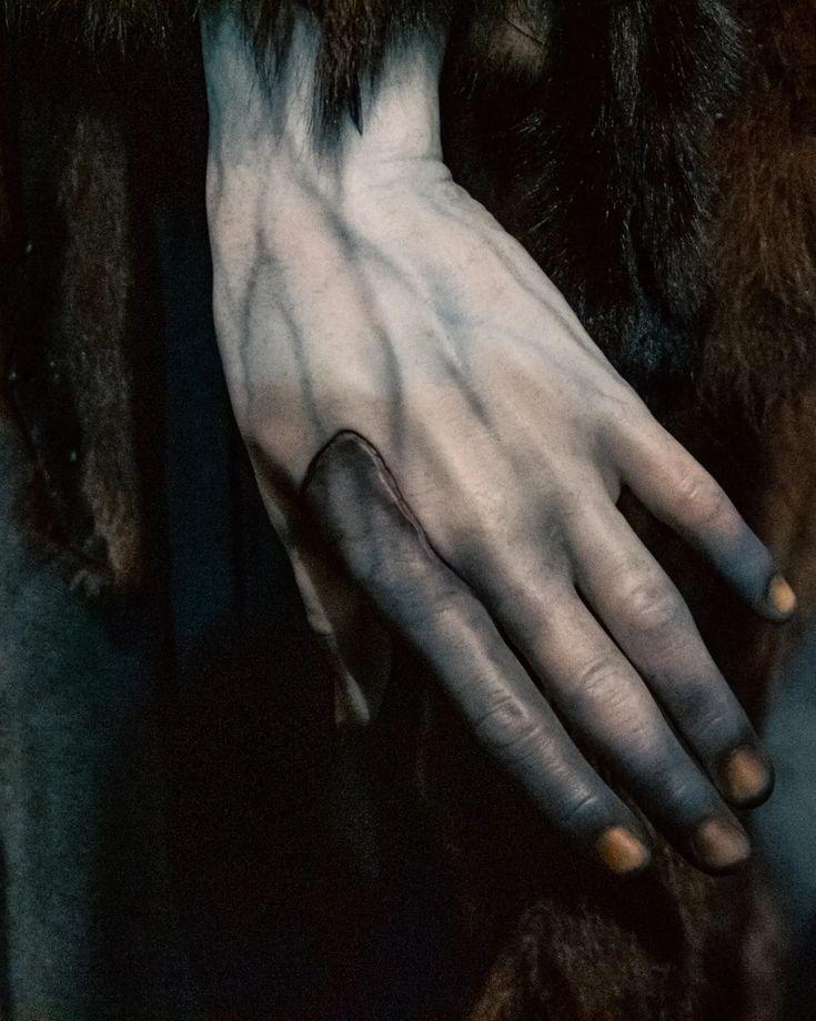 La soledad también crea monstruos