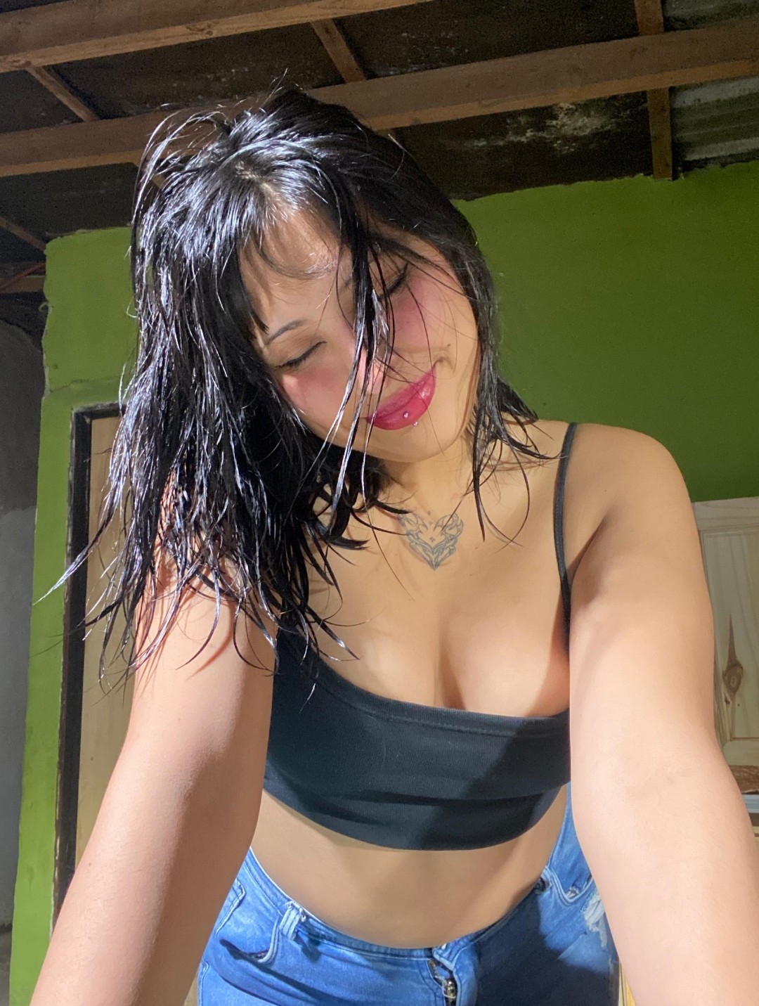 mi pelo quema el mar.