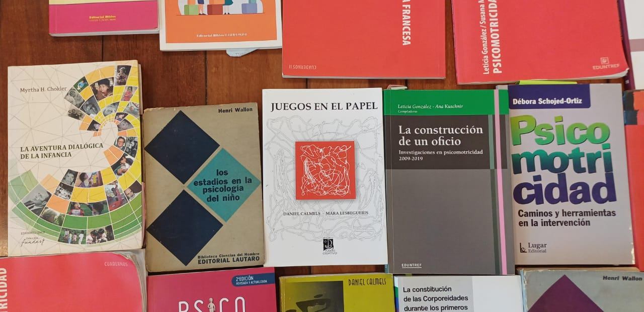 De rodillas y corazones rotos