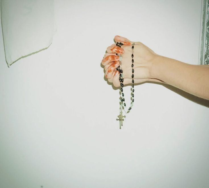 sacate a Dios de la boca