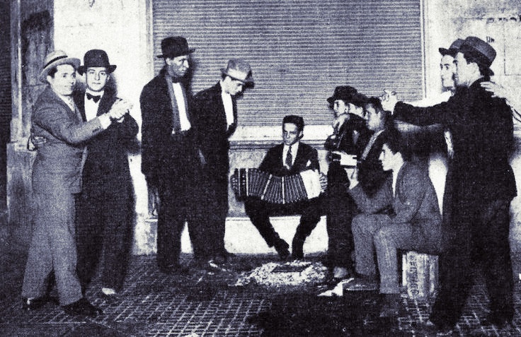 mi nombre en tu boca era un tango de Gardel.