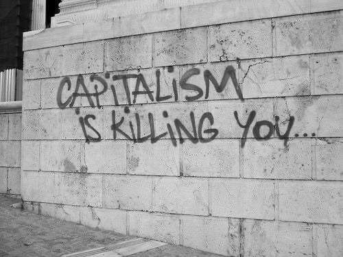 Se nos muere nuestro país en las manos