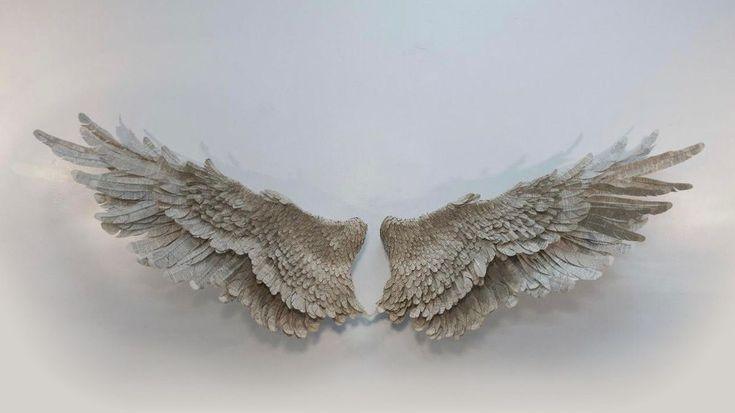 la sonrisa de un puente roto.