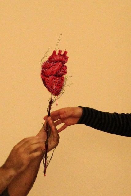 no sé que tan grande sea mi corazón, pero si sé lo mucho que te quiere