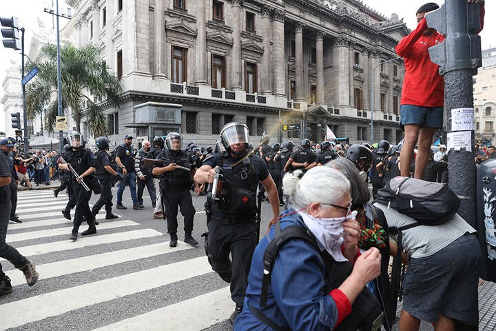 Una carrera hacia la deshumanización argentina