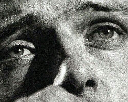 Ojos tercos.