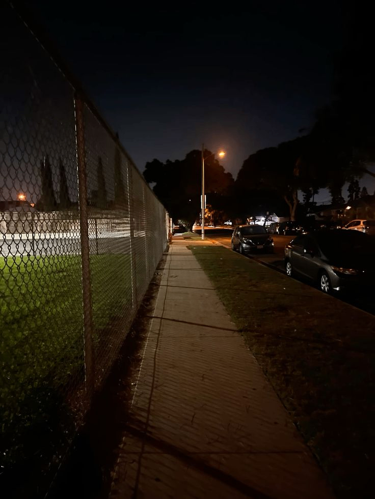 caminar por las calles en silencio