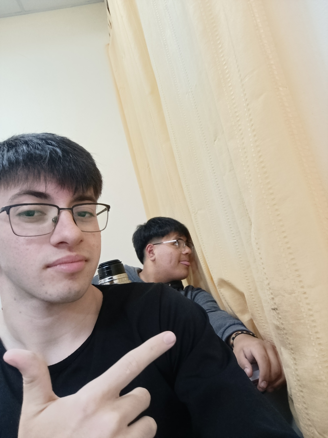 MI HERMANO ME DIJO QUE PRUEBE CON IR AL PSICÓLOGO