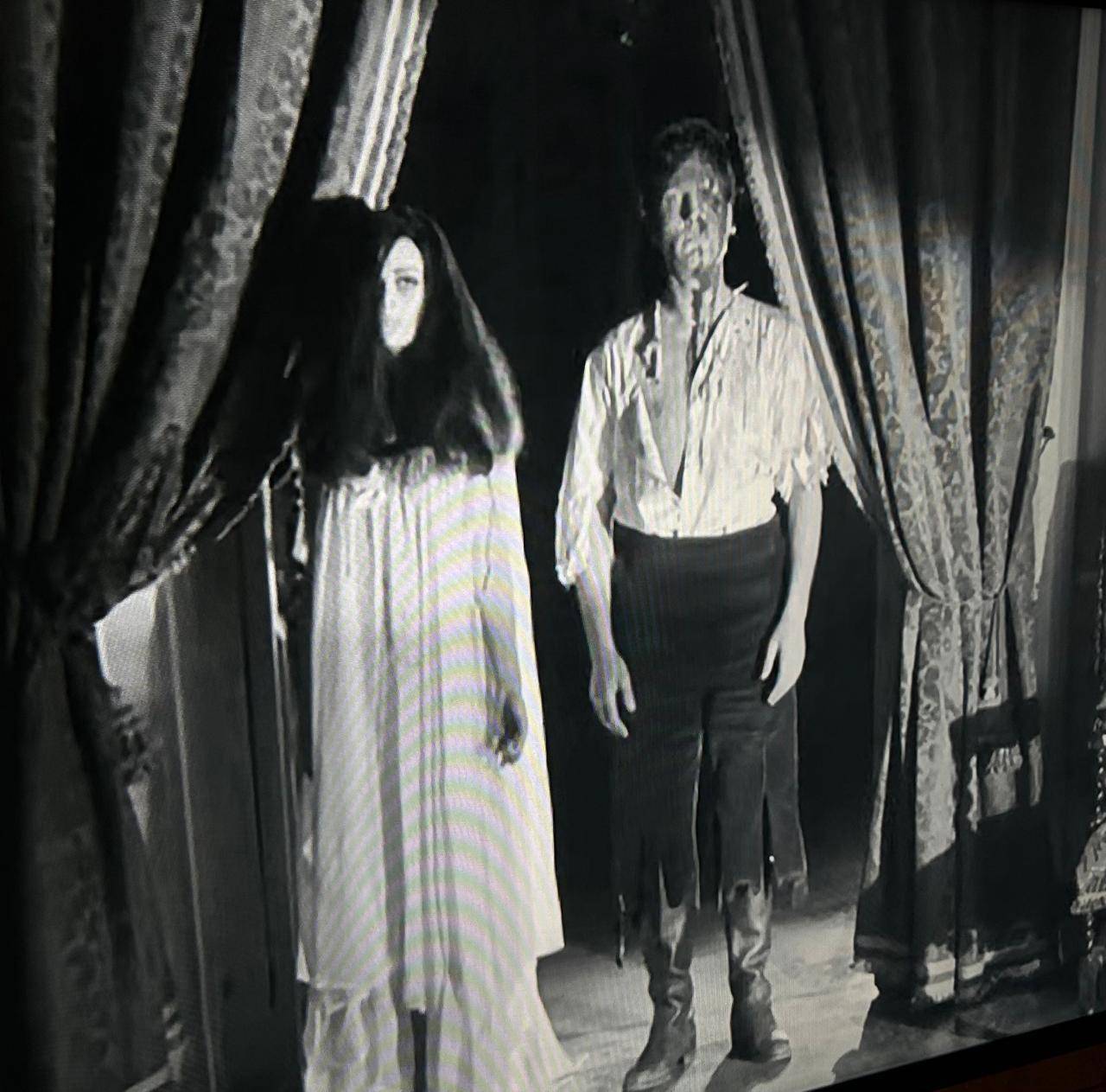 Fantasmas Enamorados 