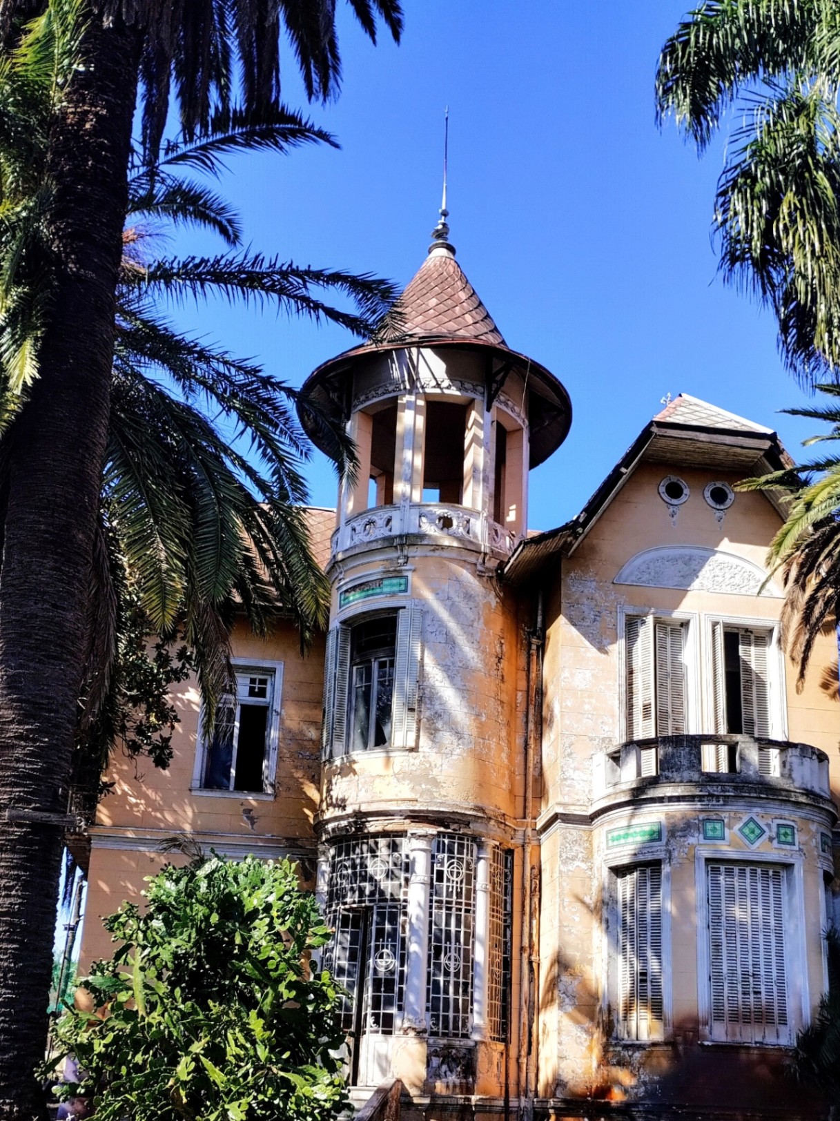 Demoliendo historia: El castillo de Banfield