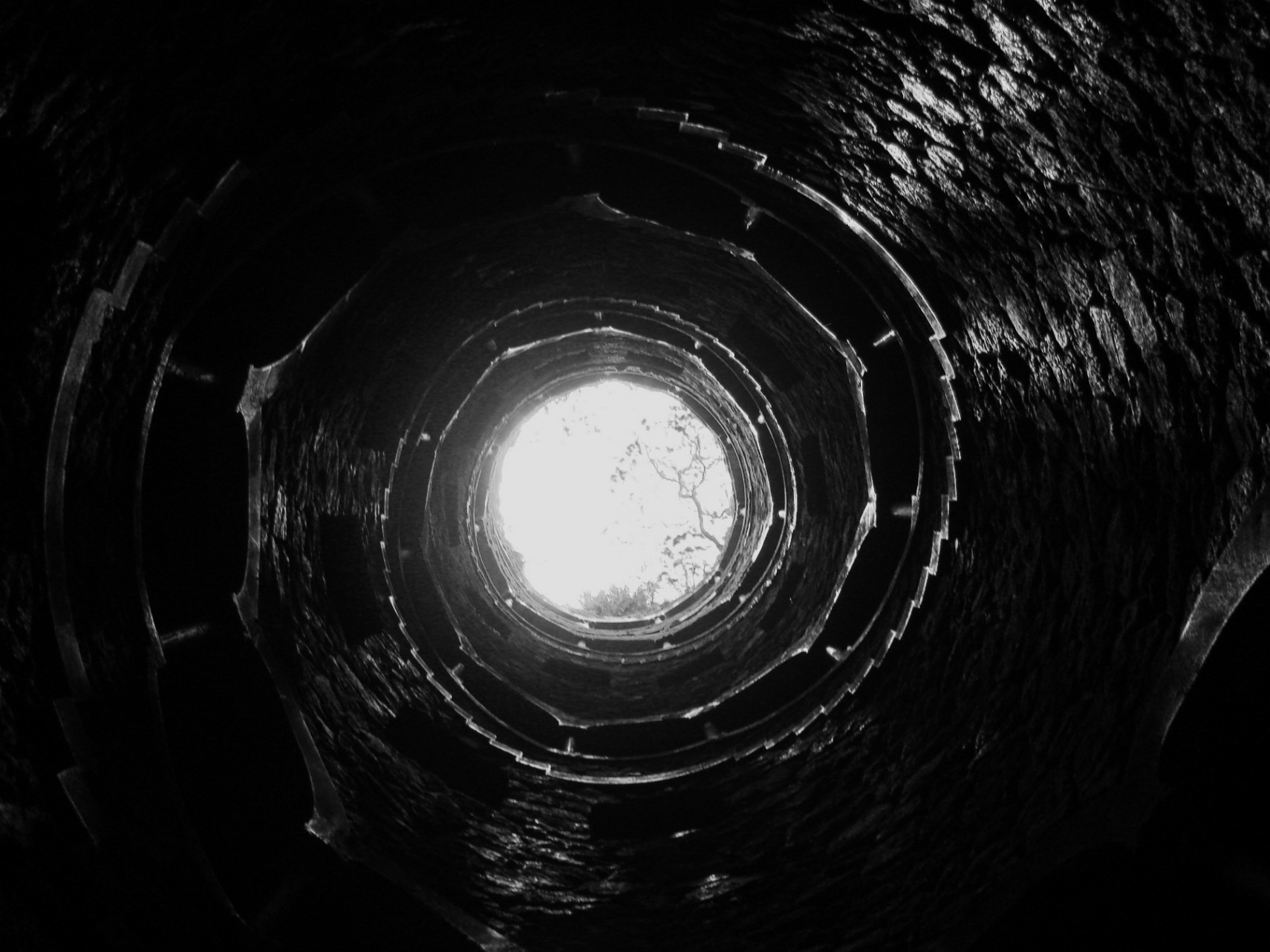 La Pareidolia de los Pozos