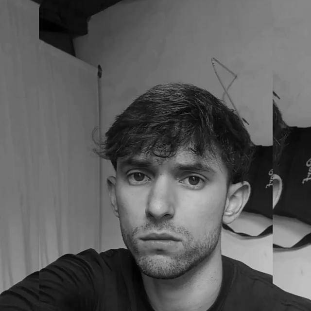 Tomás 
