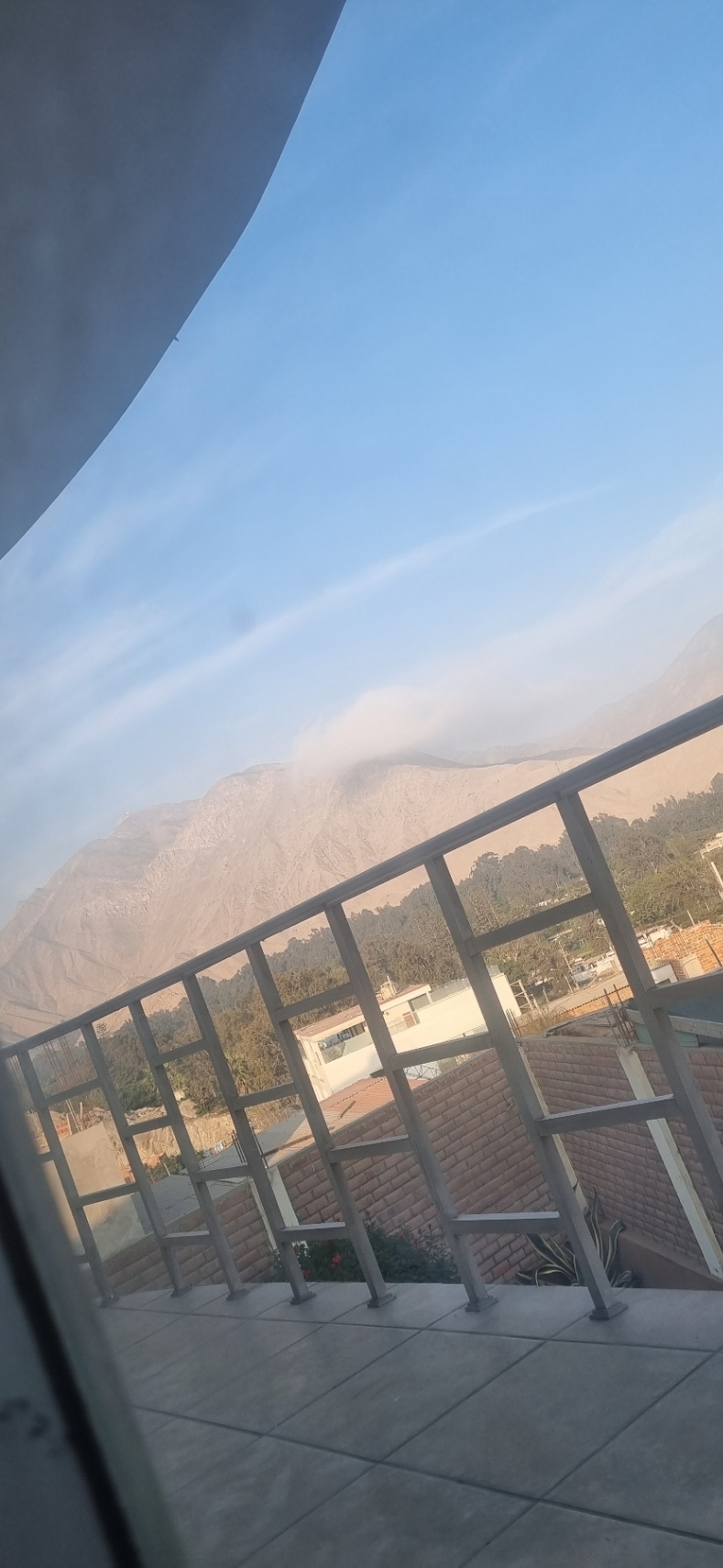 Lo que me imagine bajo la nube blanca
