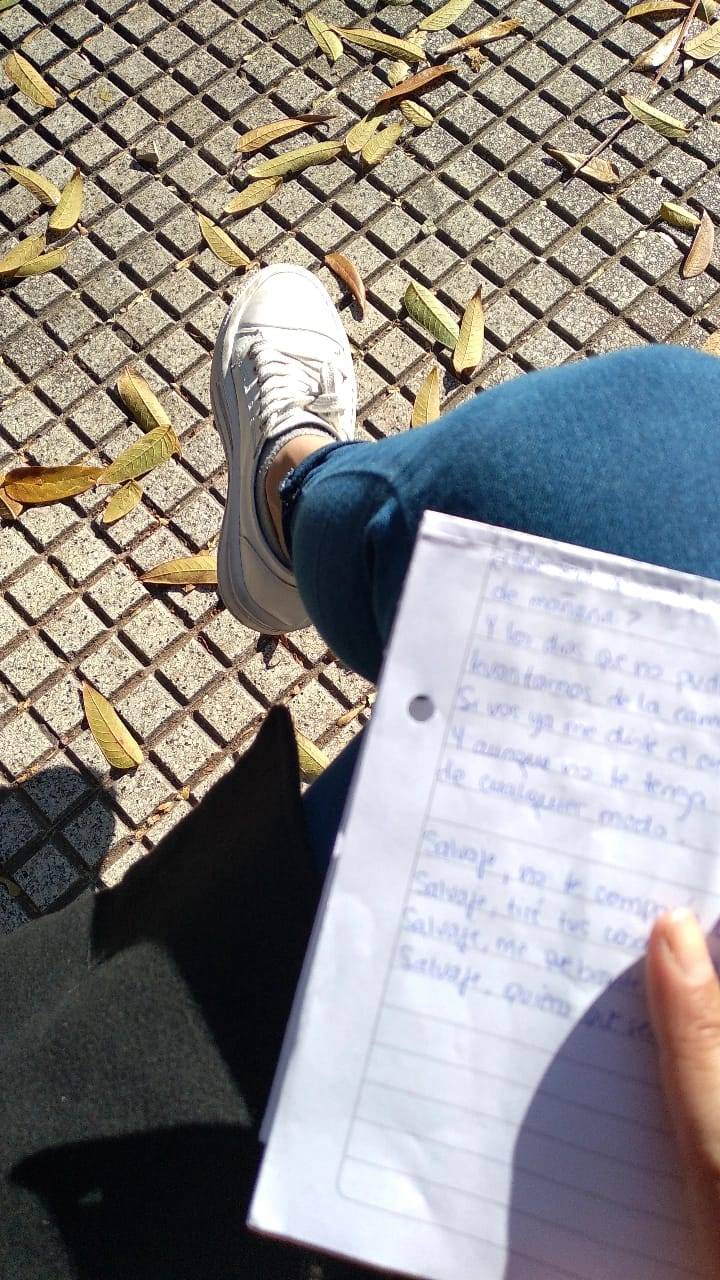 decir sin hablar