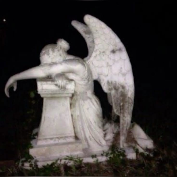 Angel Cruel