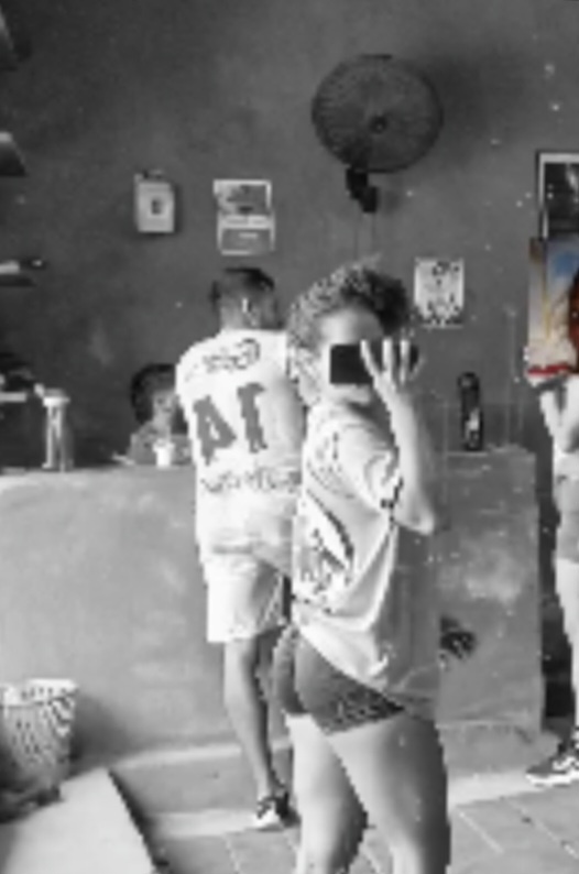 profile img Mayra profile img