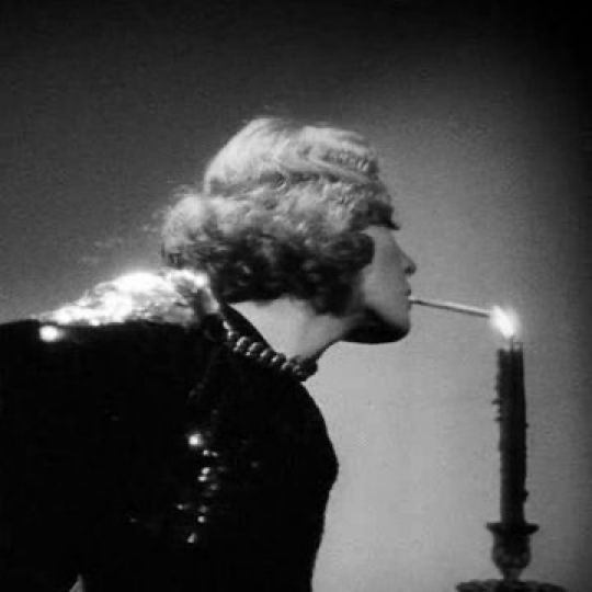 ₊ ˚ ⊹ ✮ ⋆ ₊˚ ⊹ ☆ ˚ ｡ juliana