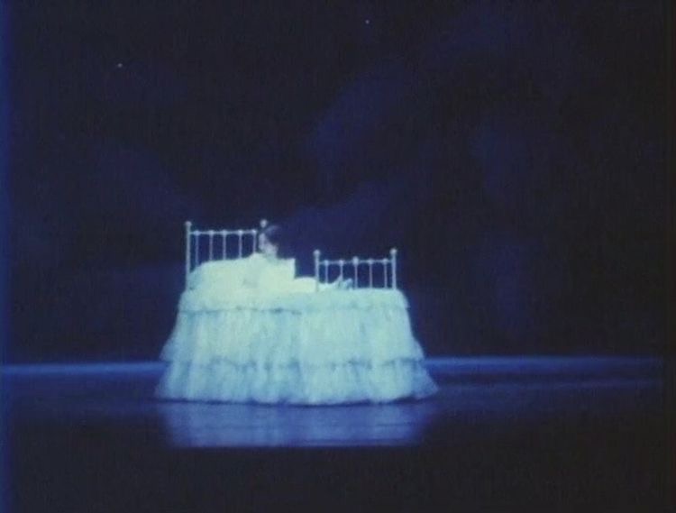 hoy miré la luna, no porque me lo hayas pedido