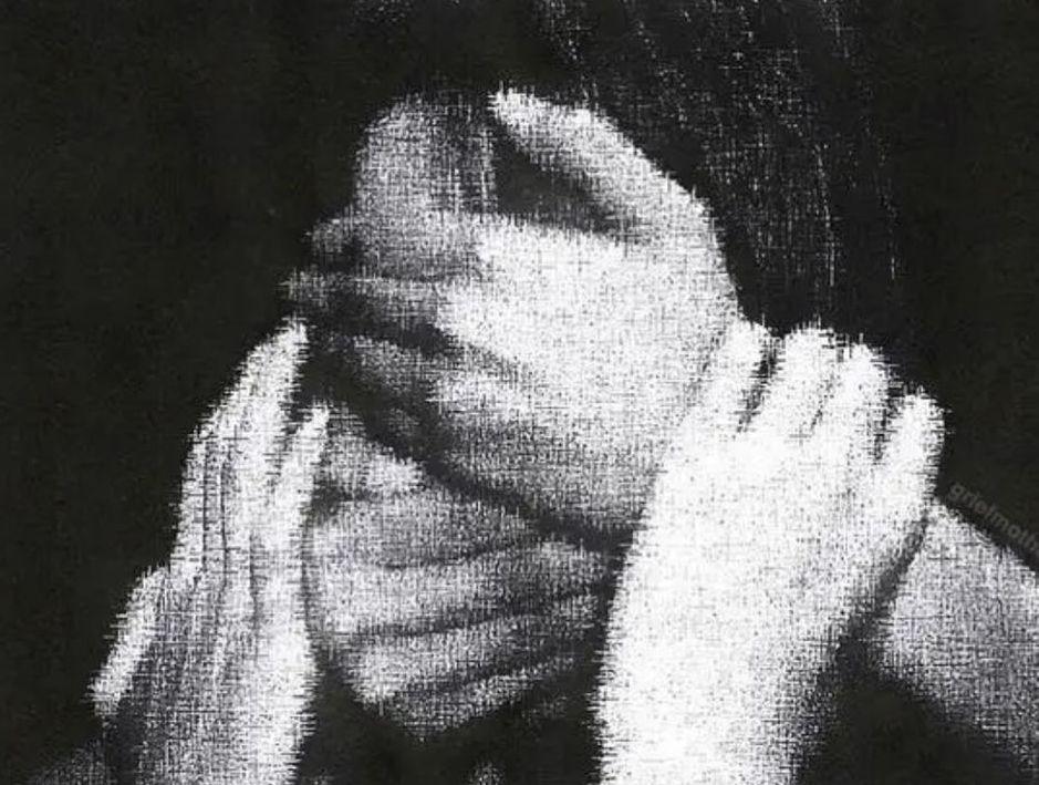 Tu carne tibia guarda la forma exacta del consuelo.